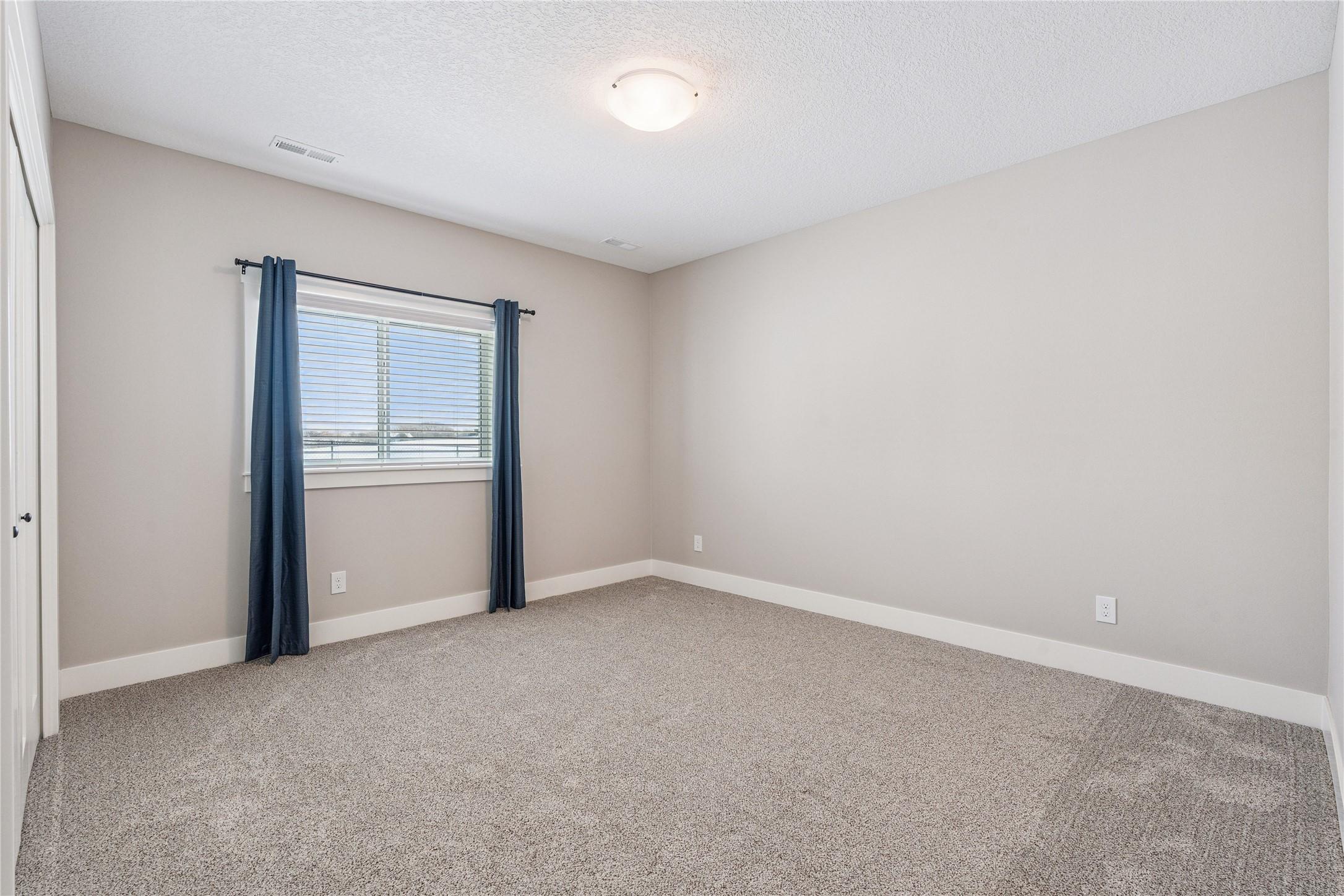 Urbandale, Iowa, 50323, United States, 5 Bedrooms Bedrooms, ,4 BathroomsBathrooms,Residential,For Sale,2005616