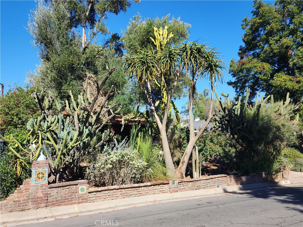 Riverside, California, 92501, United States, 4 Bedrooms Bedrooms, ,2 BathroomsBathrooms,Residential,For Sale,1966223