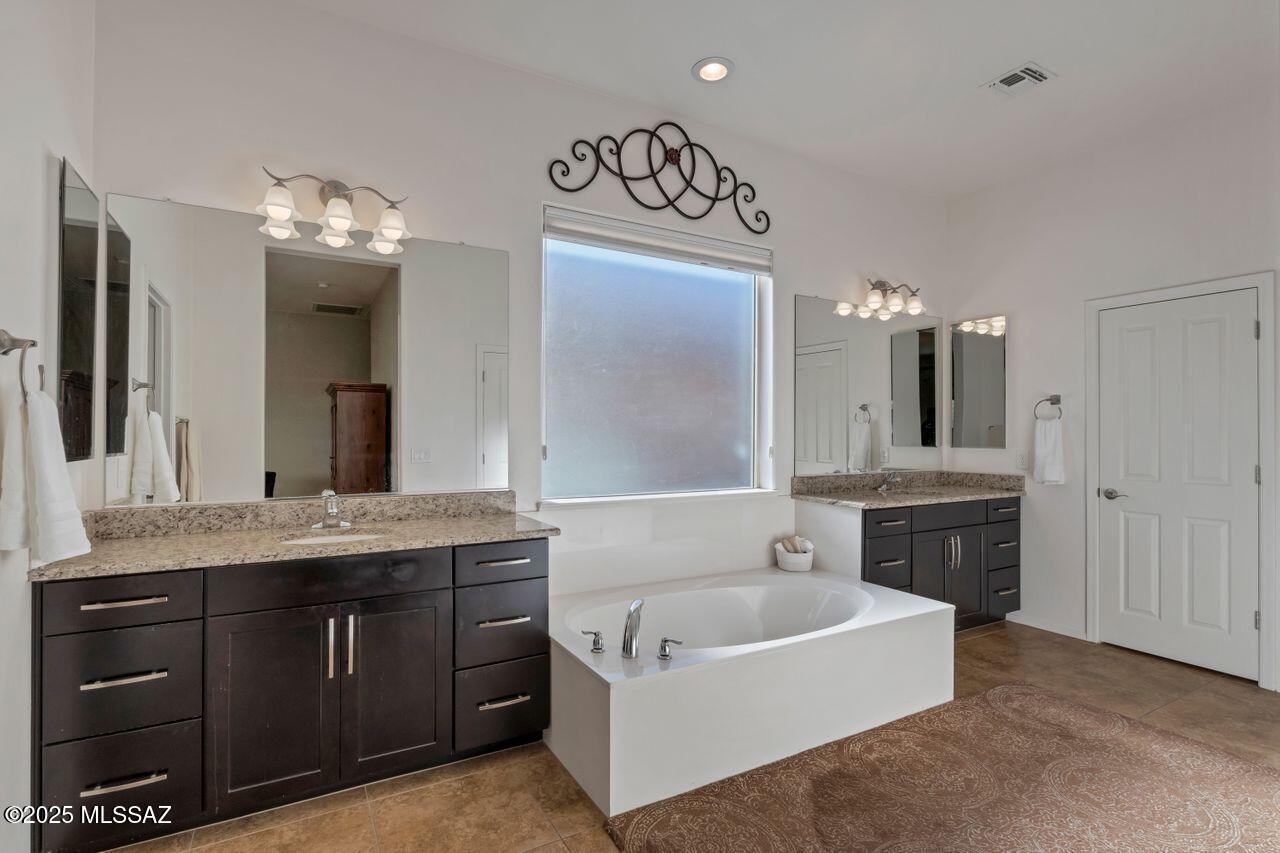 Marana, Arizona, 85658, United States, 3 Bedrooms Bedrooms, ,3 BathroomsBathrooms,Residential,For Sale,1947044