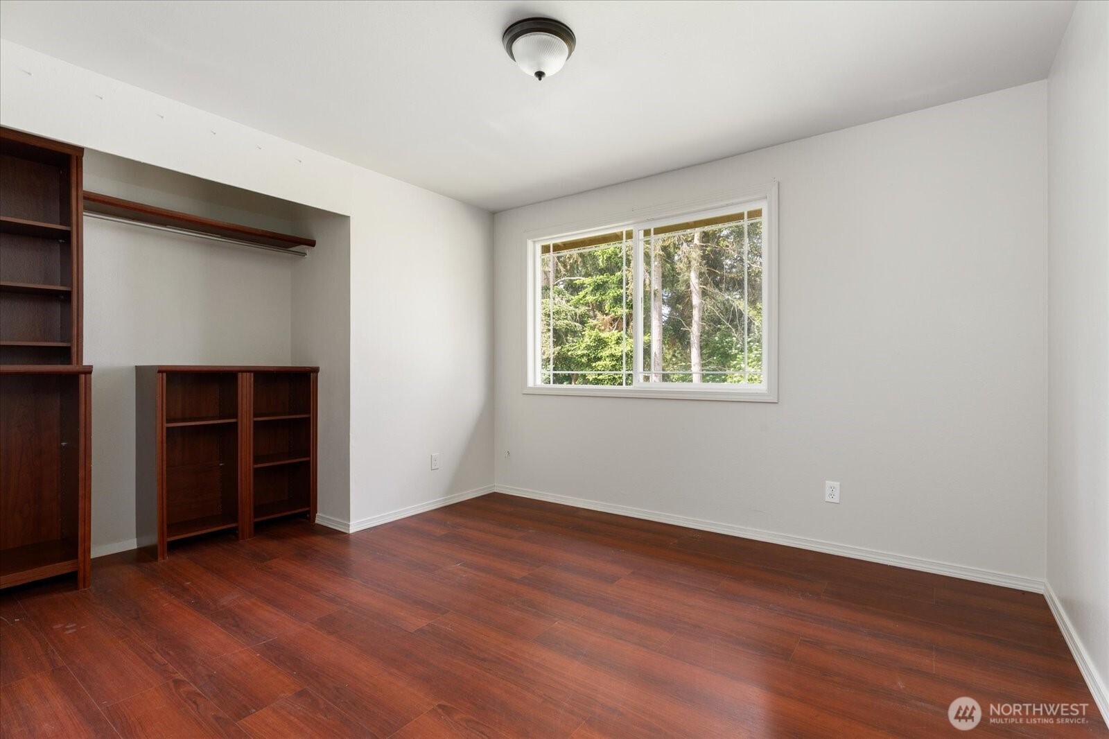 Oak Harbor, Washington, 98277, United States, 3 Bedrooms Bedrooms, ,2 BathroomsBathrooms,Residential,For Sale,1996156