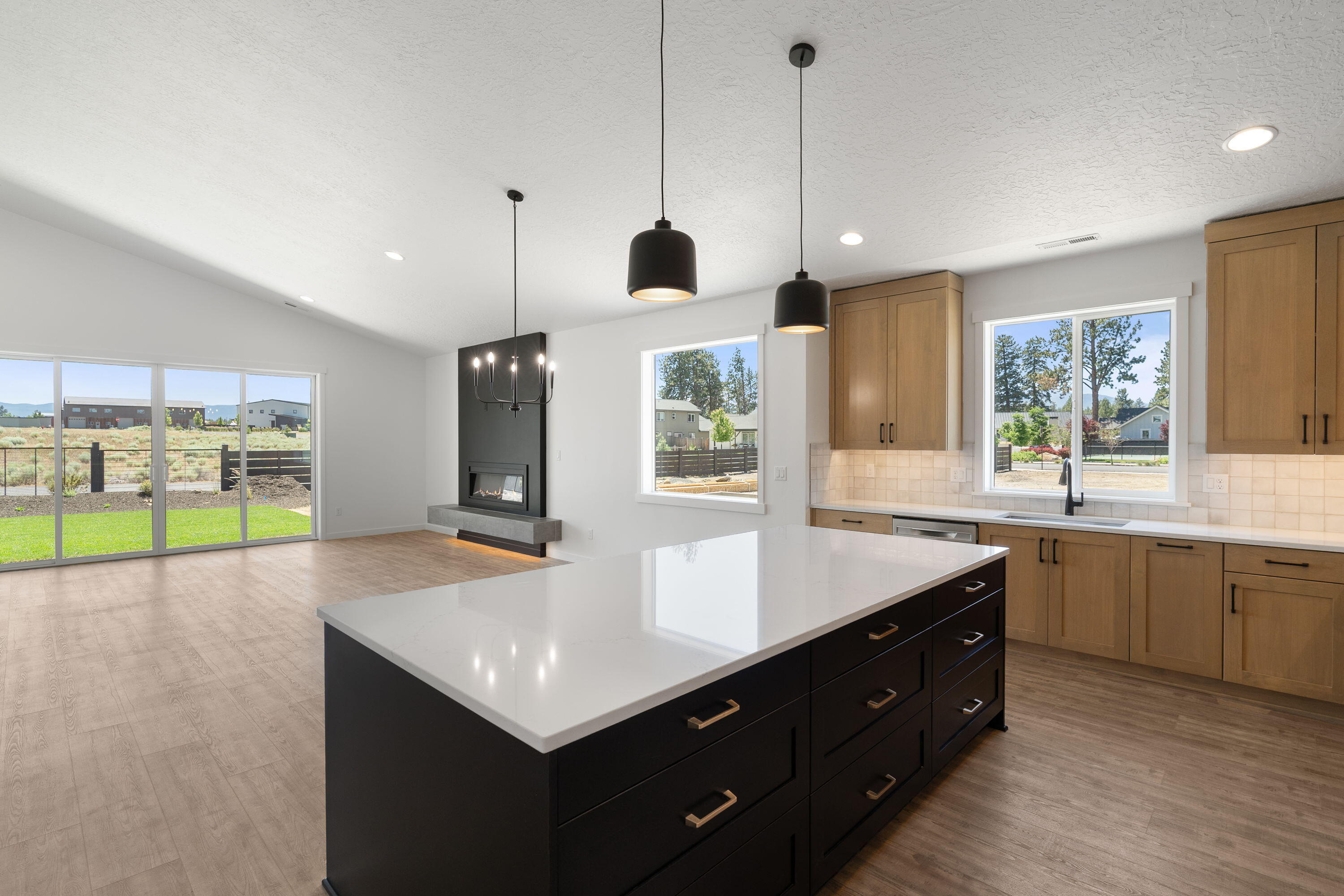 Sisters, Oregon, 97759, United States, 3 Bedrooms Bedrooms, ,3 BathroomsBathrooms,Residential,For Sale,1766266