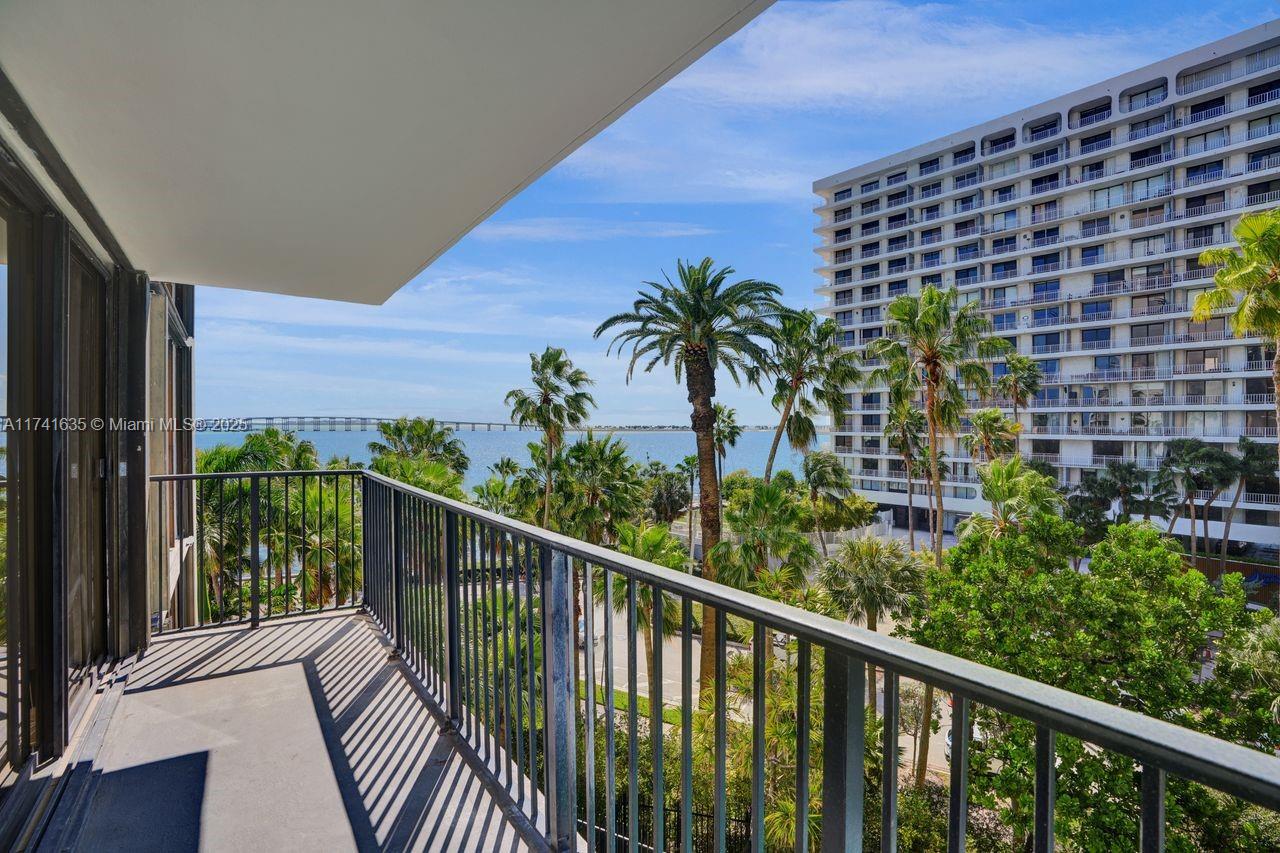 Miami, Florida, 33131, United States, 2 Bedrooms Bedrooms, ,2 BathroomsBathrooms,Residential,For Sale,1705612