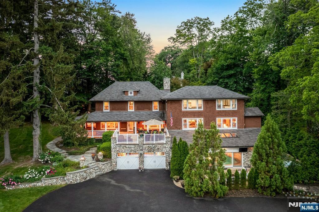 Ramsey, New Jersey, 07446, United States, 6 Bedrooms Bedrooms, ,5 BathroomsBathrooms,Residential,For Sale,1847263