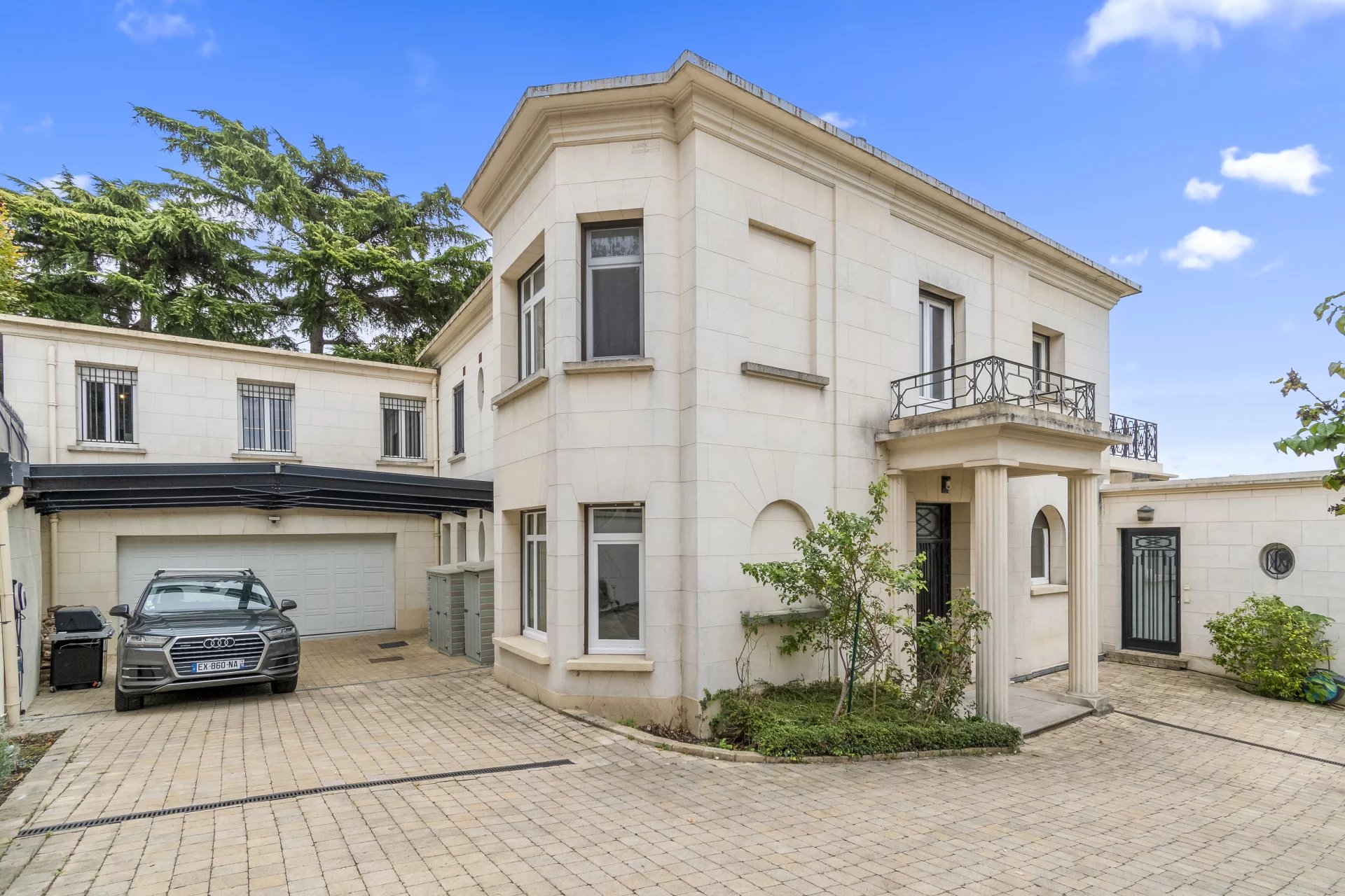 Saint-Germain-en-Laye, Île-de-France, 78100, FR, 9 Bedrooms Bedrooms, ,9 BathroomsBathrooms,Residential,For Sale,1994576