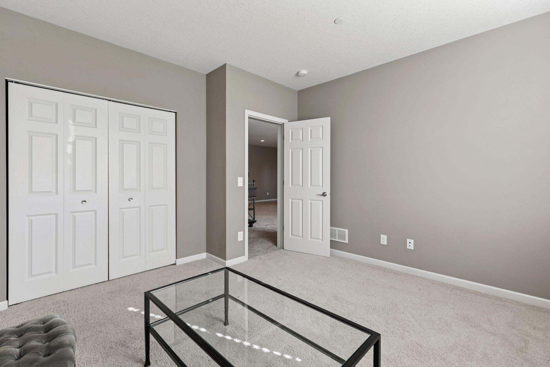 Lakeville, Minnesota, 55044, United States, 3 Bedrooms Bedrooms, ,2 BathroomsBathrooms,Residential,For Sale,1971412