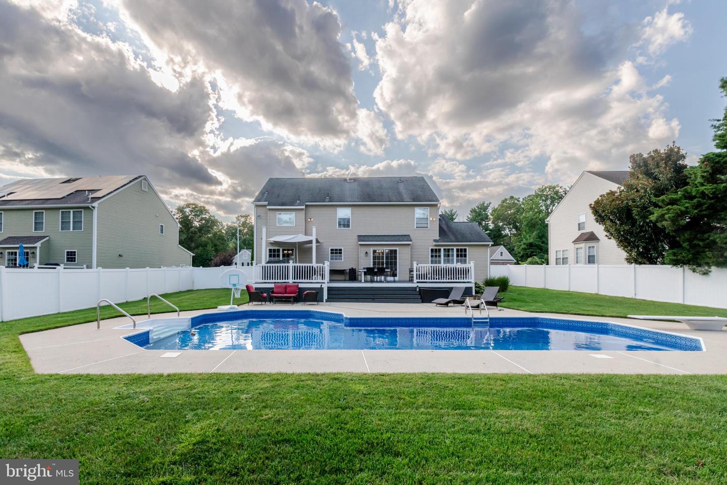ATCO, New Jersey, 08004, United States, 4 Bedrooms Bedrooms, ,3 BathroomsBathrooms,Residential,For Sale,1938260