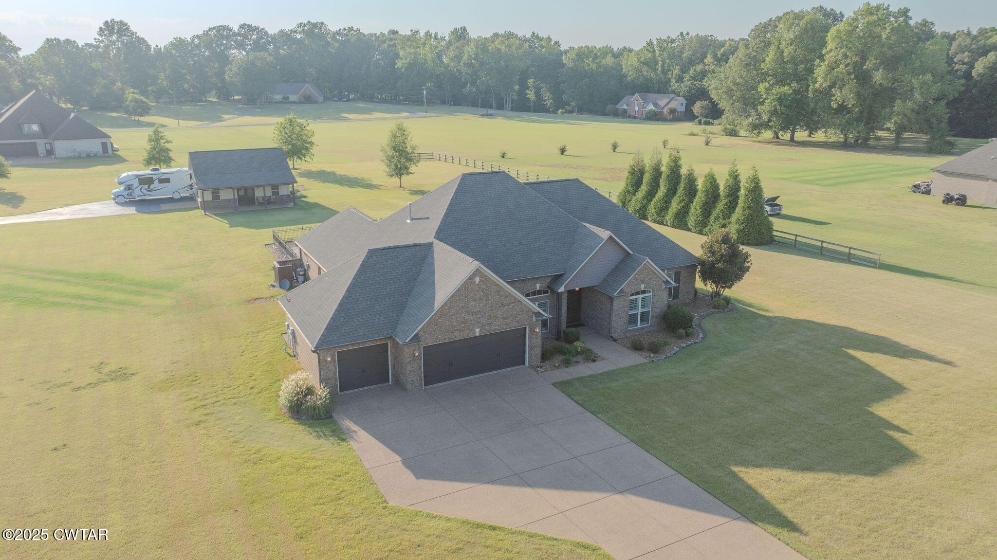 Brownsville, Tennessee, 38012, United States, 4 Bedrooms Bedrooms, ,3 BathroomsBathrooms,Residential,For Sale,1936332