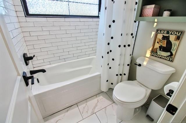 Tahlequah, Oklahoma, 74464, United States, 3 Bedrooms Bedrooms, ,3 BathroomsBathrooms,Residential,For Sale,1936966