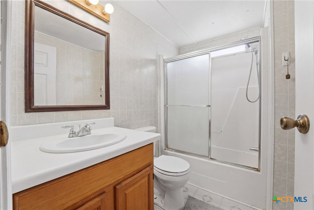 Marion, Texas, 78124, United States, 3 Bedrooms Bedrooms, ,2 BathroomsBathrooms,Residential,For Sale,2049324