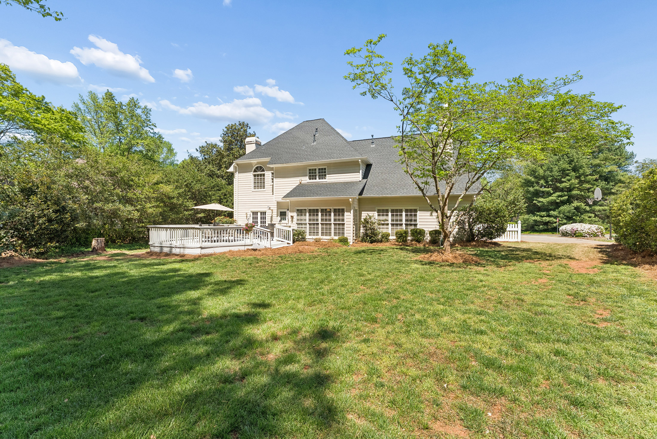  Unbeatable Appeal and Location in Crabapple Chase - 物件實景