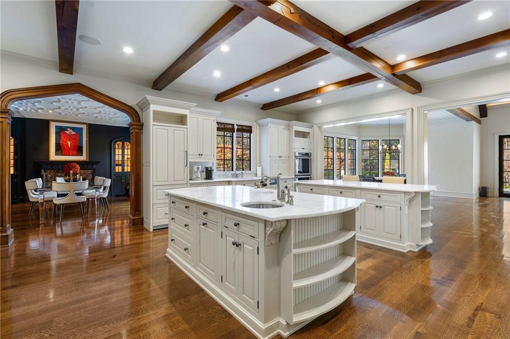 Atlanta, Georgia, 30327, United States, 6 Bedrooms Bedrooms, ,9 BathroomsBathrooms,Residential,For Sale,1686481