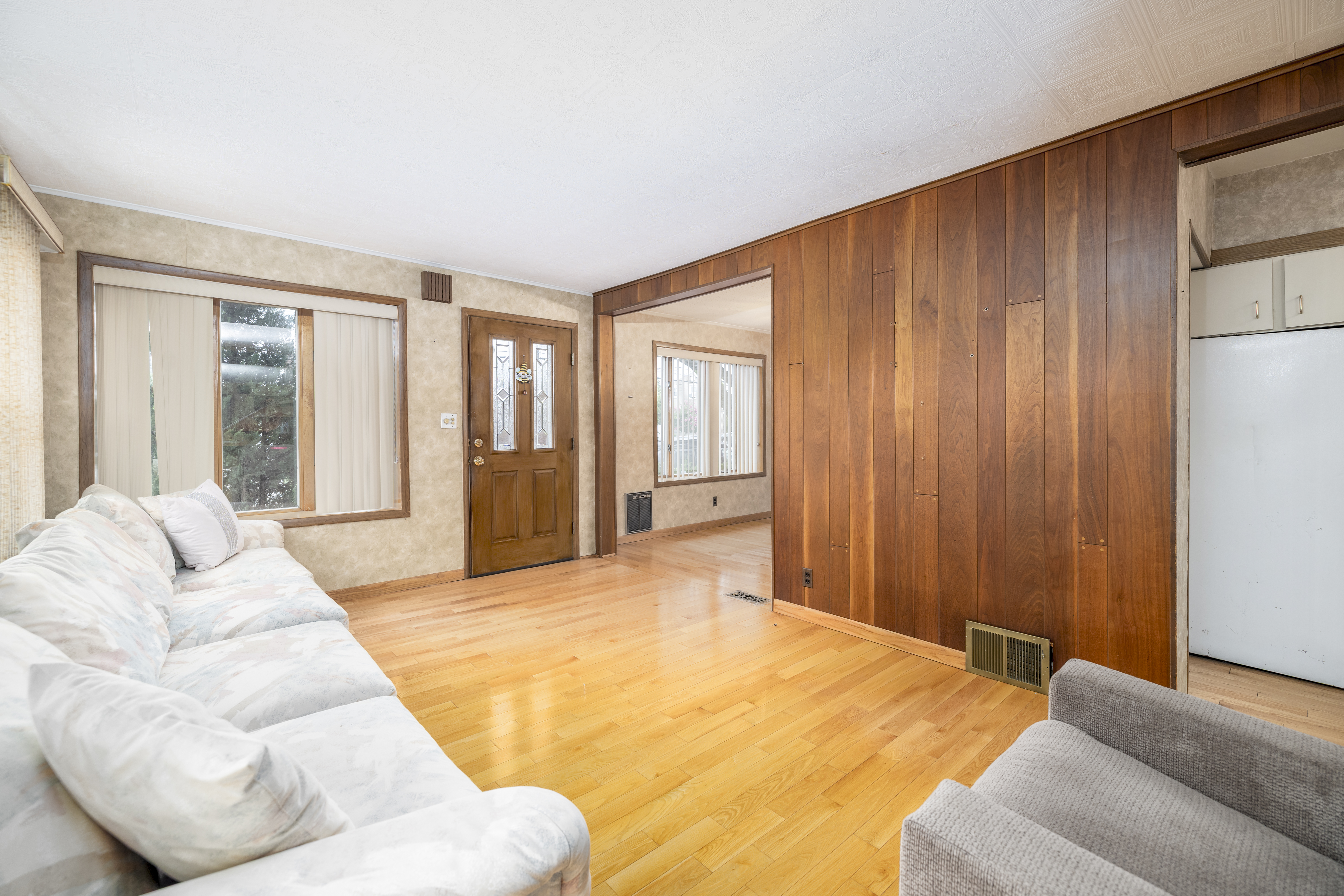  49 Roosevelt Court, Westbury, NY, 11590 - 物件實景