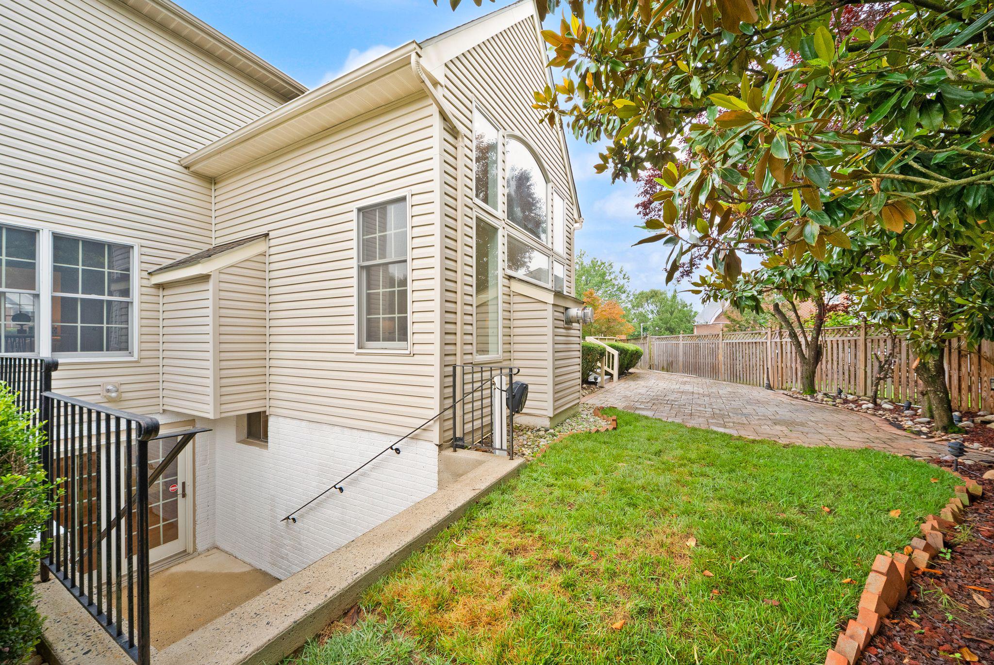  12754 Alder Woods Drive, Fairfax, VA, 22033 - 物件實景