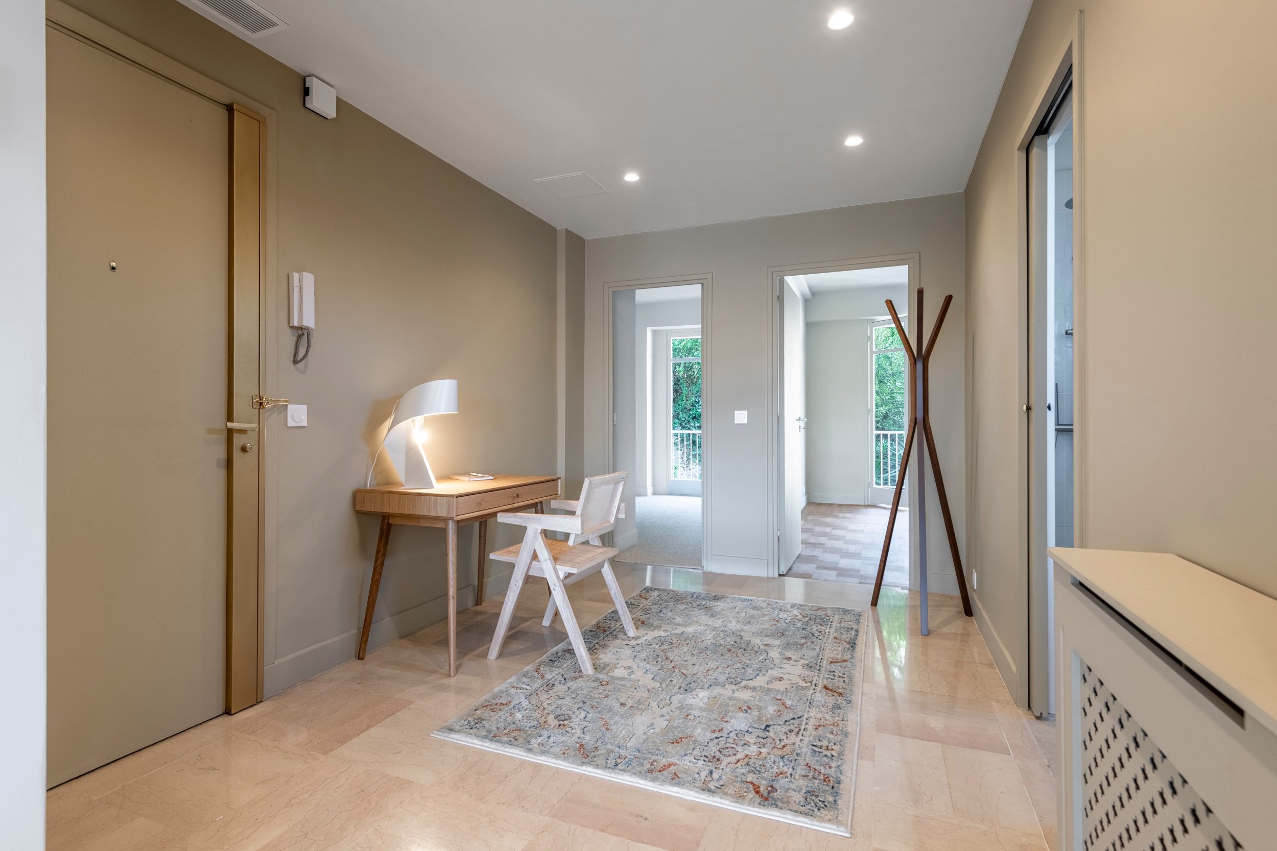  Parc Impérial - Exclusive listing: renovated 2-bed apartment with terrace and v… - 物件實景