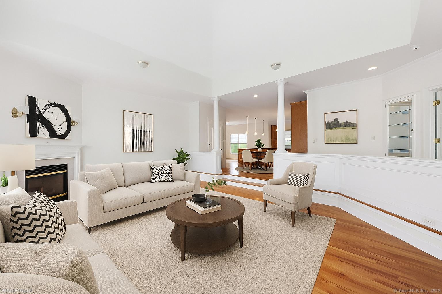 Wallingford, Connecticut, 06492, United States, 2 Bedrooms Bedrooms, ,4 BathroomsBathrooms,Residential,For Sale,1983794