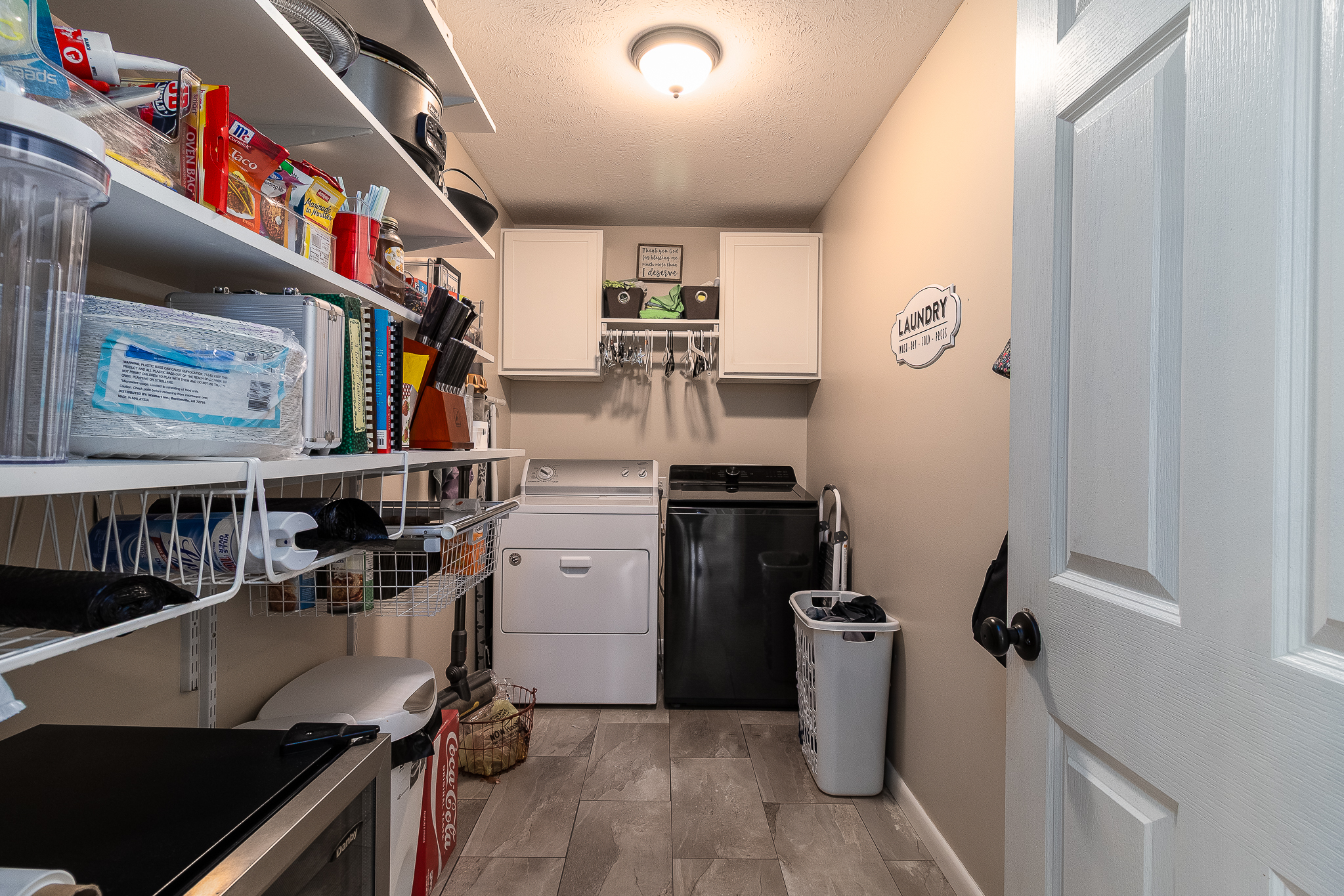 Brownstown, Illinois, 62418, United States, 4 Bedrooms Bedrooms, ,2 BathroomsBathrooms,Residential,For Sale,2015719