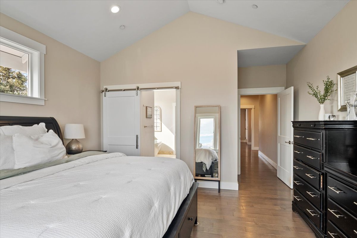 Redmond, Oregon, 97756, United States, 3 Bedrooms Bedrooms, ,3 BathroomsBathrooms,Residential,For Sale,1743690