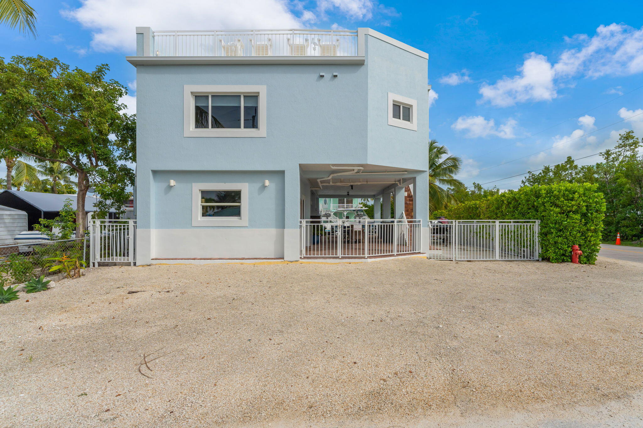 KEY LARGO, Florida, 33037, United States, 4 Bedrooms Bedrooms, ,3 BathroomsBathrooms,Residential,For Sale,1991909