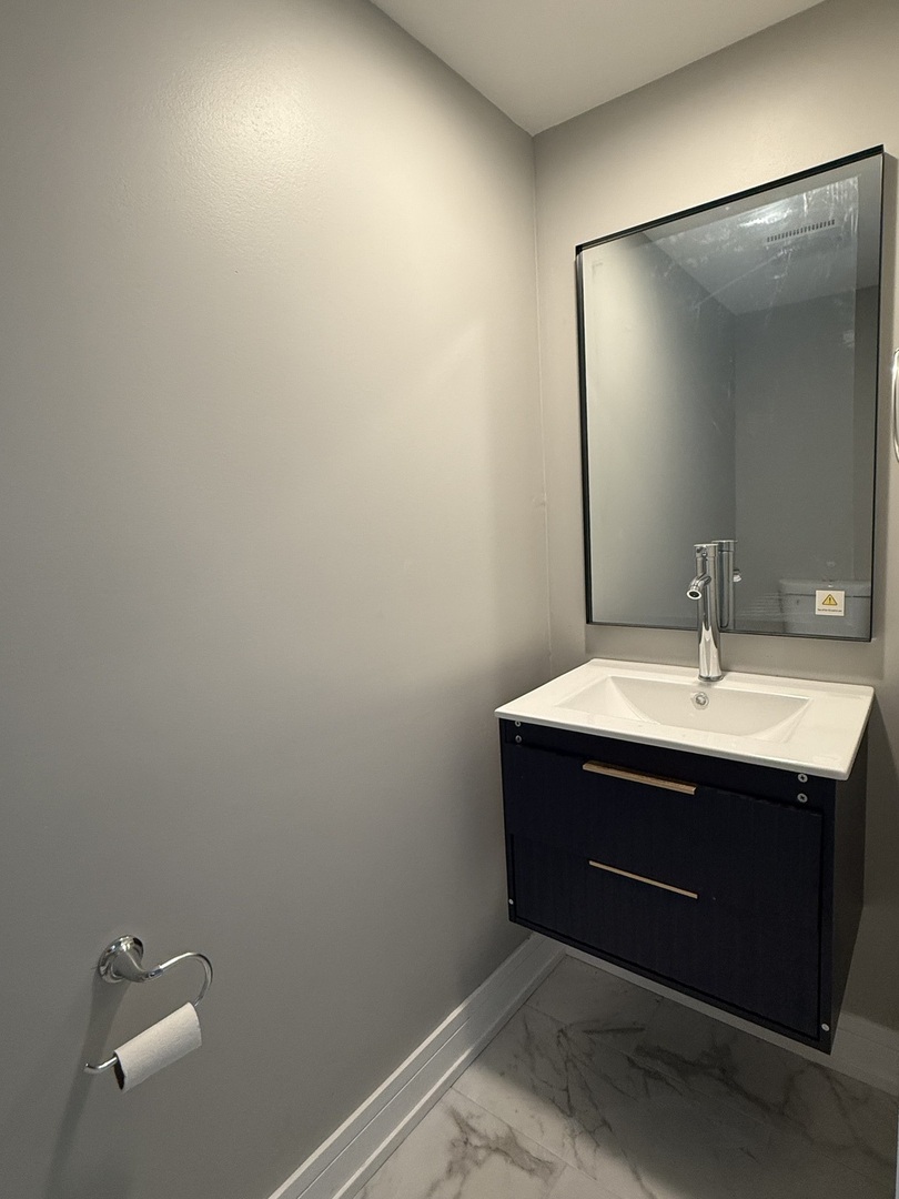 Lyons, Illinois, 60534, United States, 4 Bedrooms Bedrooms, ,3 BathroomsBathrooms,Residential,For Sale,1901472
