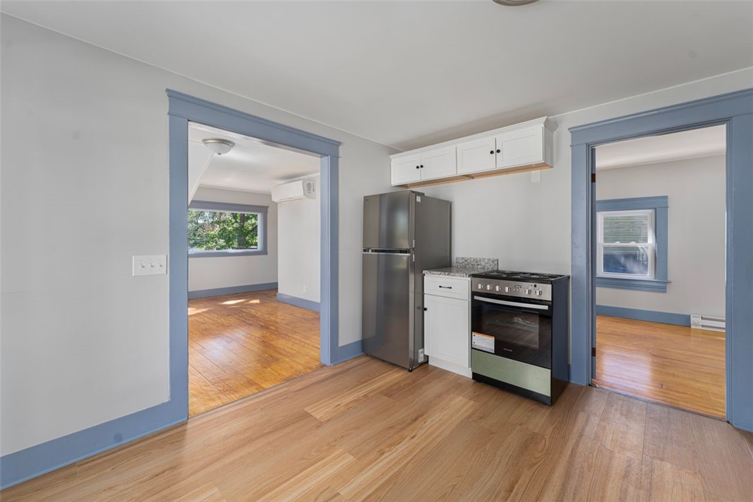 Warwick, Rhode Island, 02889, United States, 4 Bedrooms Bedrooms, ,2 BathroomsBathrooms,Residential,For Sale,1988287