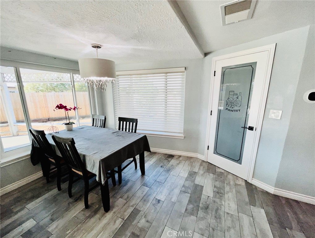 Apple Valley, California, 92308, United States, 4 Bedrooms Bedrooms, ,3 BathroomsBathrooms,Residential,For Sale,2001641