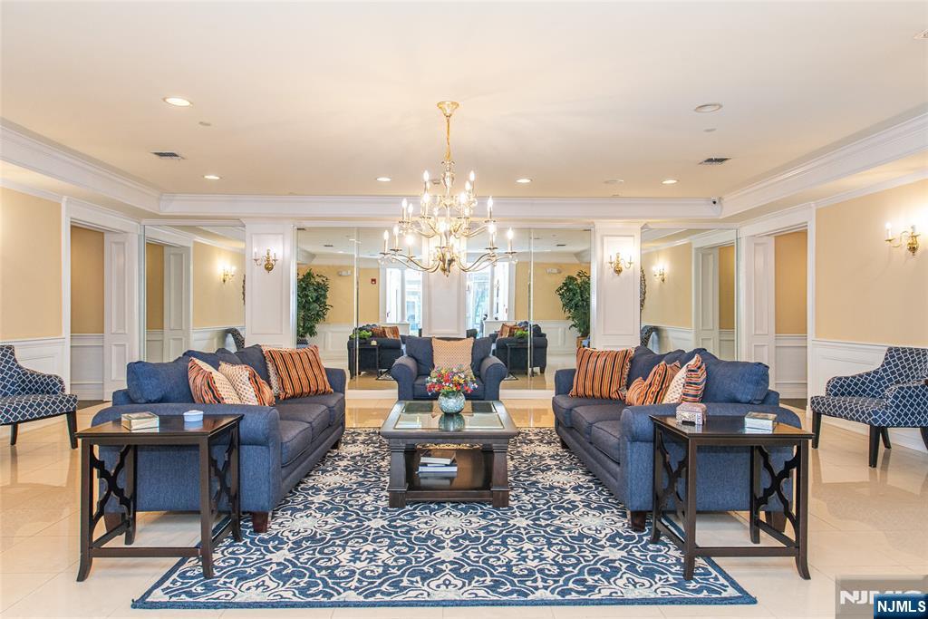 Clifton, New Jersey, 07013, United States, 2 Bedrooms Bedrooms, ,2 BathroomsBathrooms,Residential,For Sale,1971617