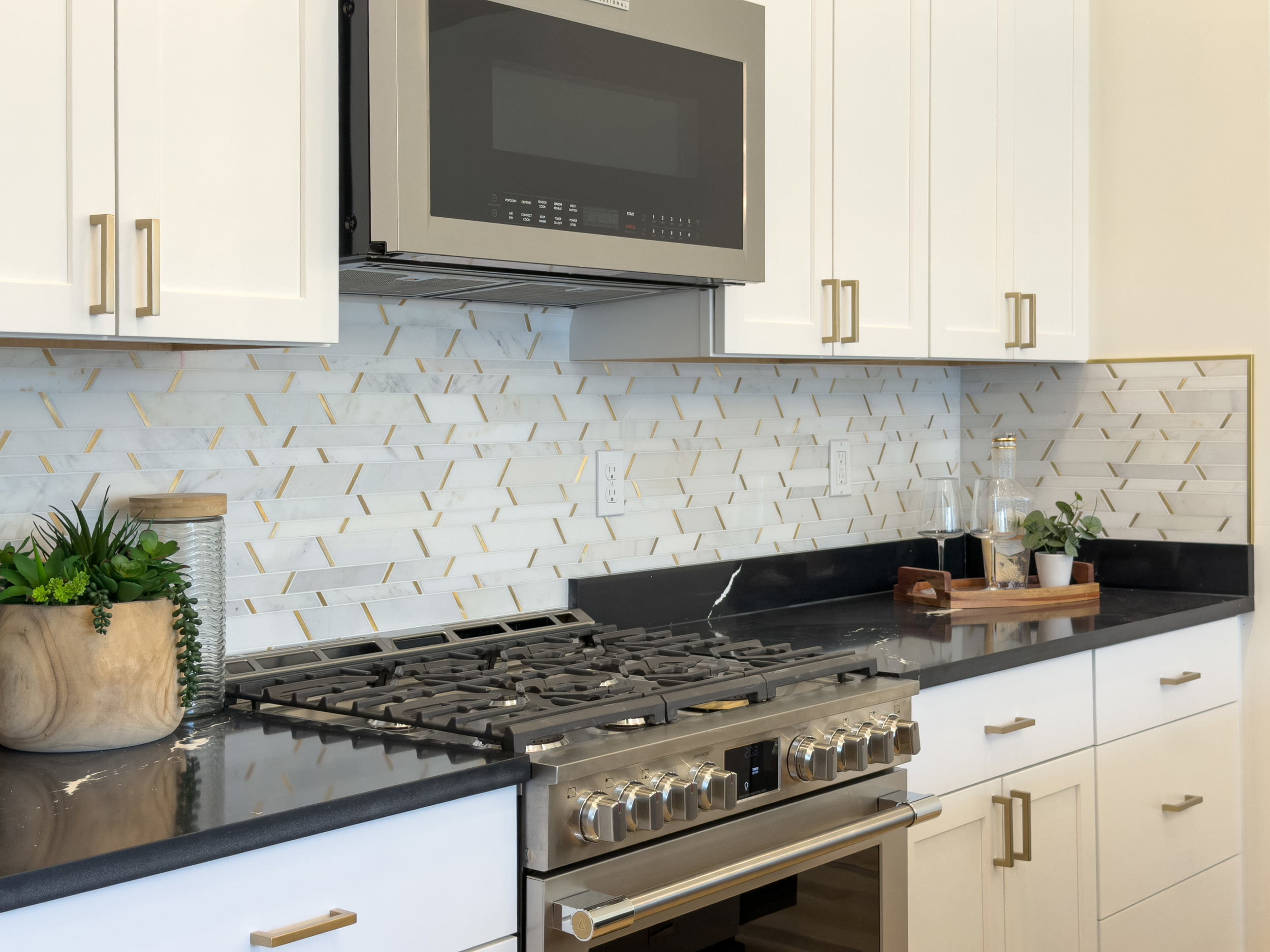 Sandpoint, Idaho, 83864, United States, 3 Bedrooms Bedrooms, ,3 BathroomsBathrooms,Residential,For Sale,1992374