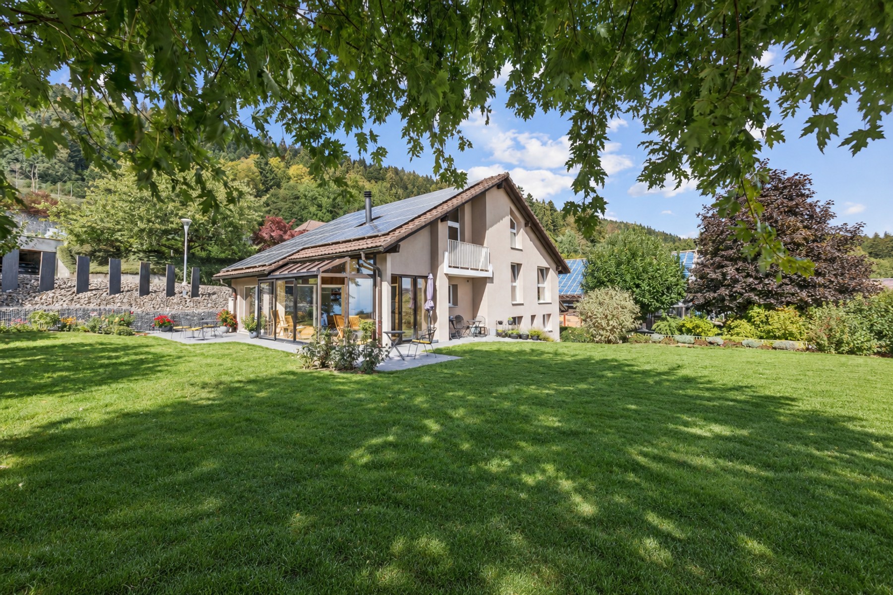  Stunning detached villa with a beautiful garden and 2 enclosed garages - 物件實景