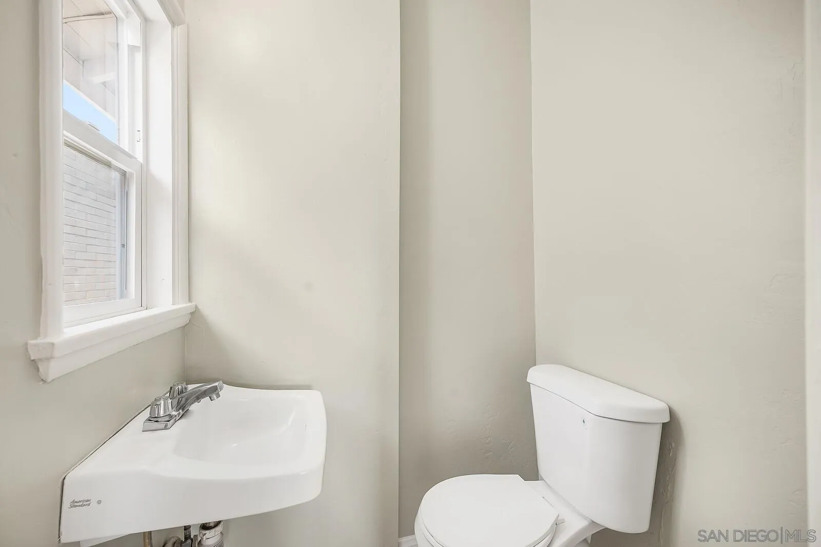 National City, California, 91950, United States, 5 Bedrooms Bedrooms, ,2 BathroomsBathrooms,Residential,For Sale,1895811