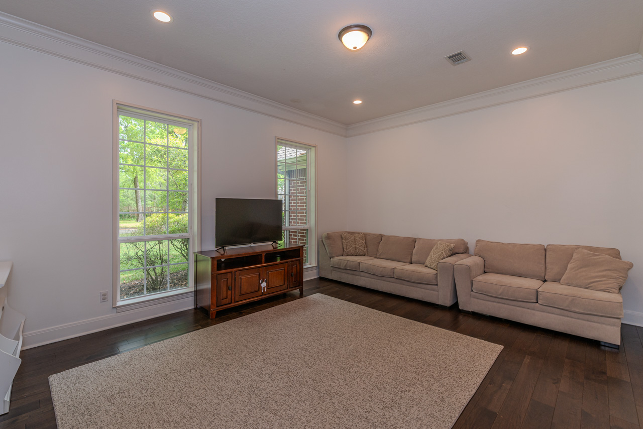 Beaumont, Texas, 77706, United States, 5 Bedrooms Bedrooms, ,4 BathroomsBathrooms,Residential,For Sale,1892171