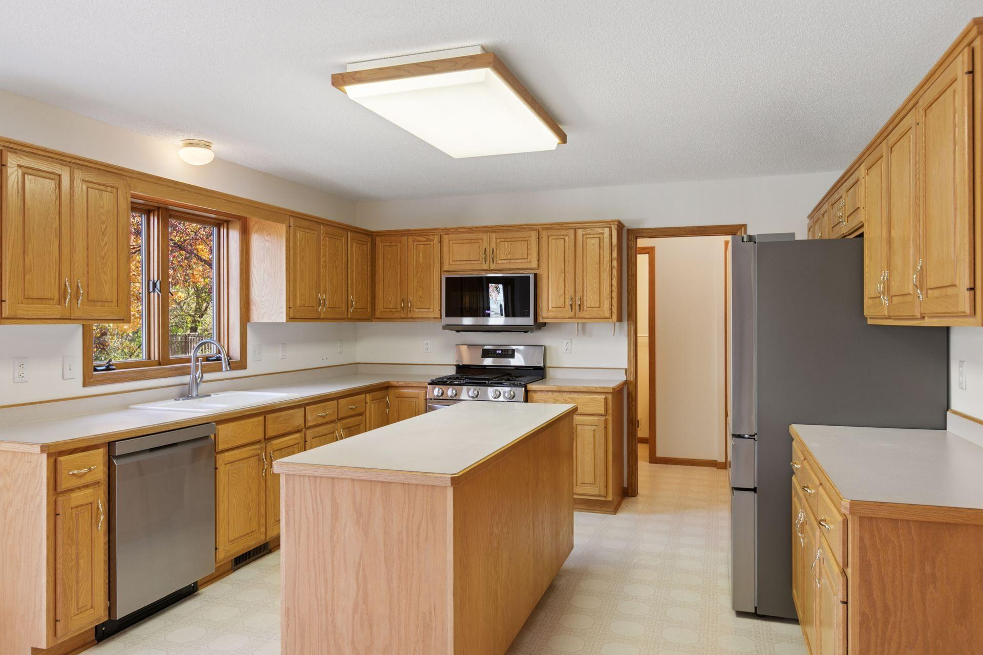 Maple Grove, Minnesota, 55311, United States, 4 Bedrooms Bedrooms, ,3 BathroomsBathrooms,Residential,For Sale,1970714