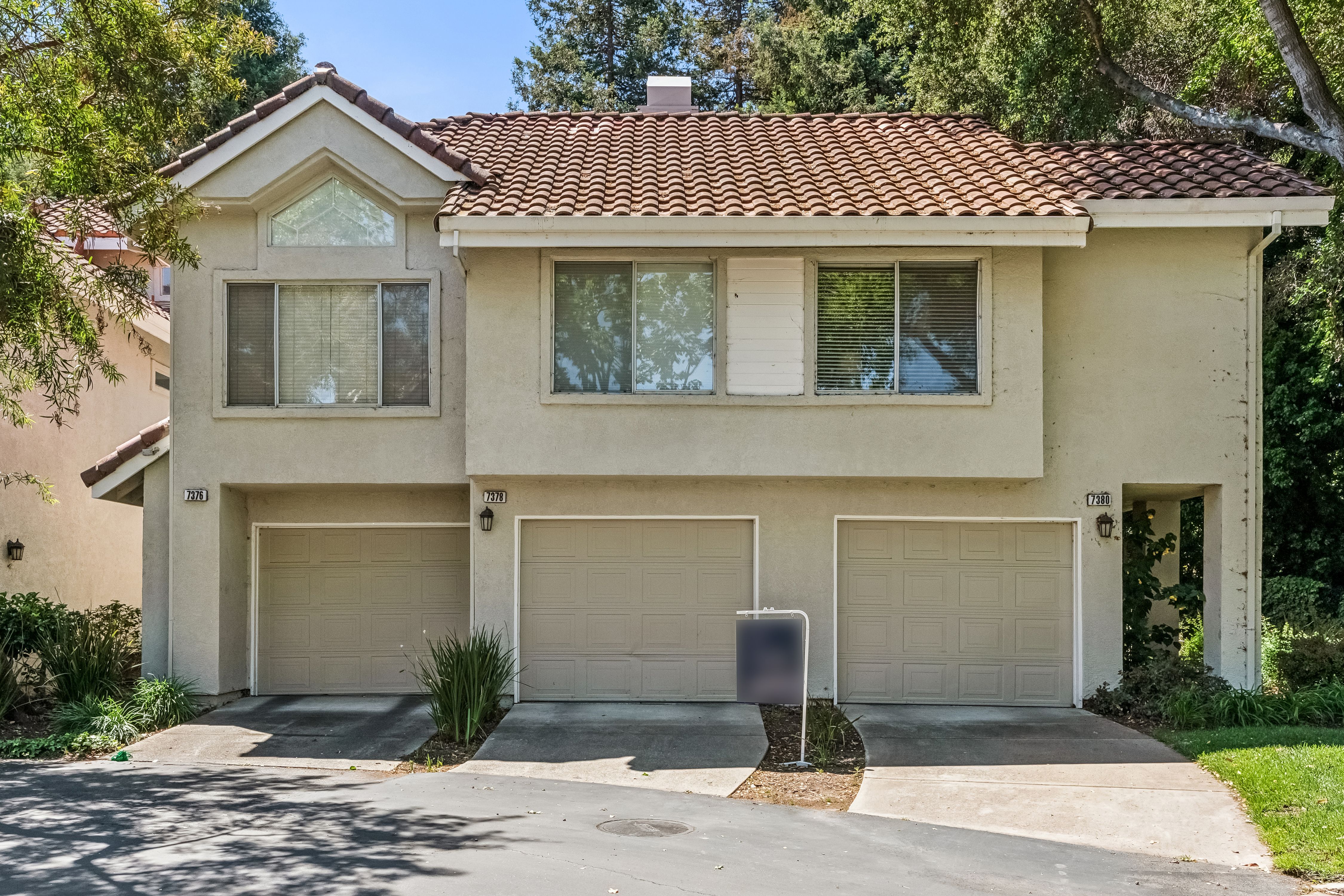  Private, Updated Townhome Surrounded by Majestic Trees - 物件實景