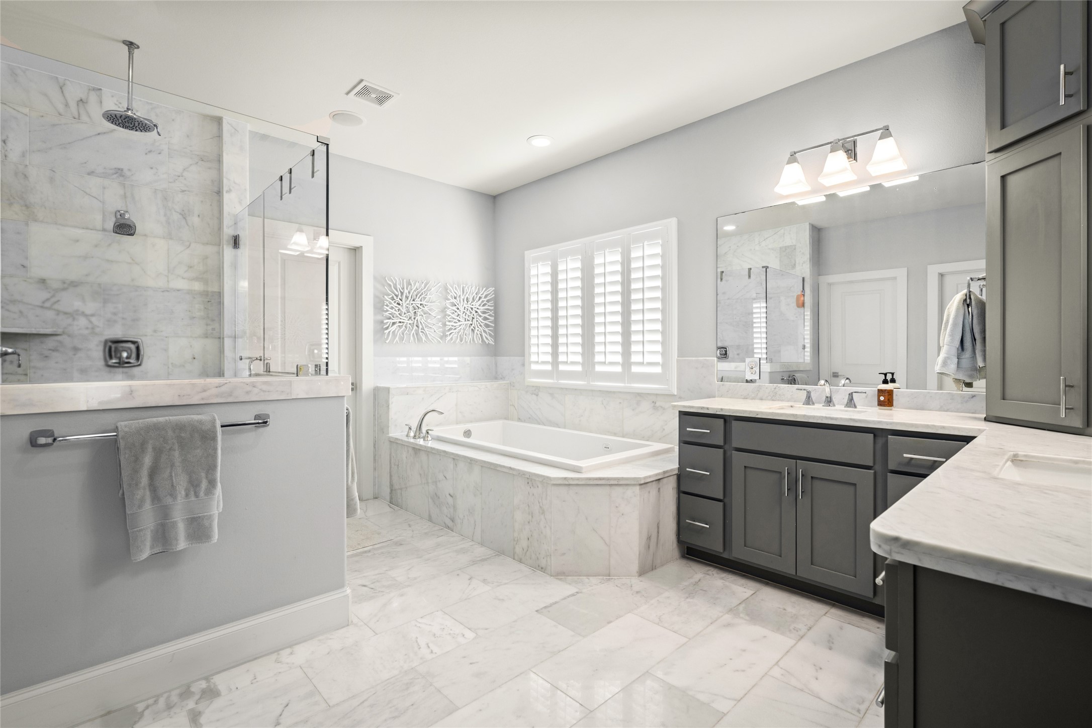  1045 Rosepoint Street - 物件實景