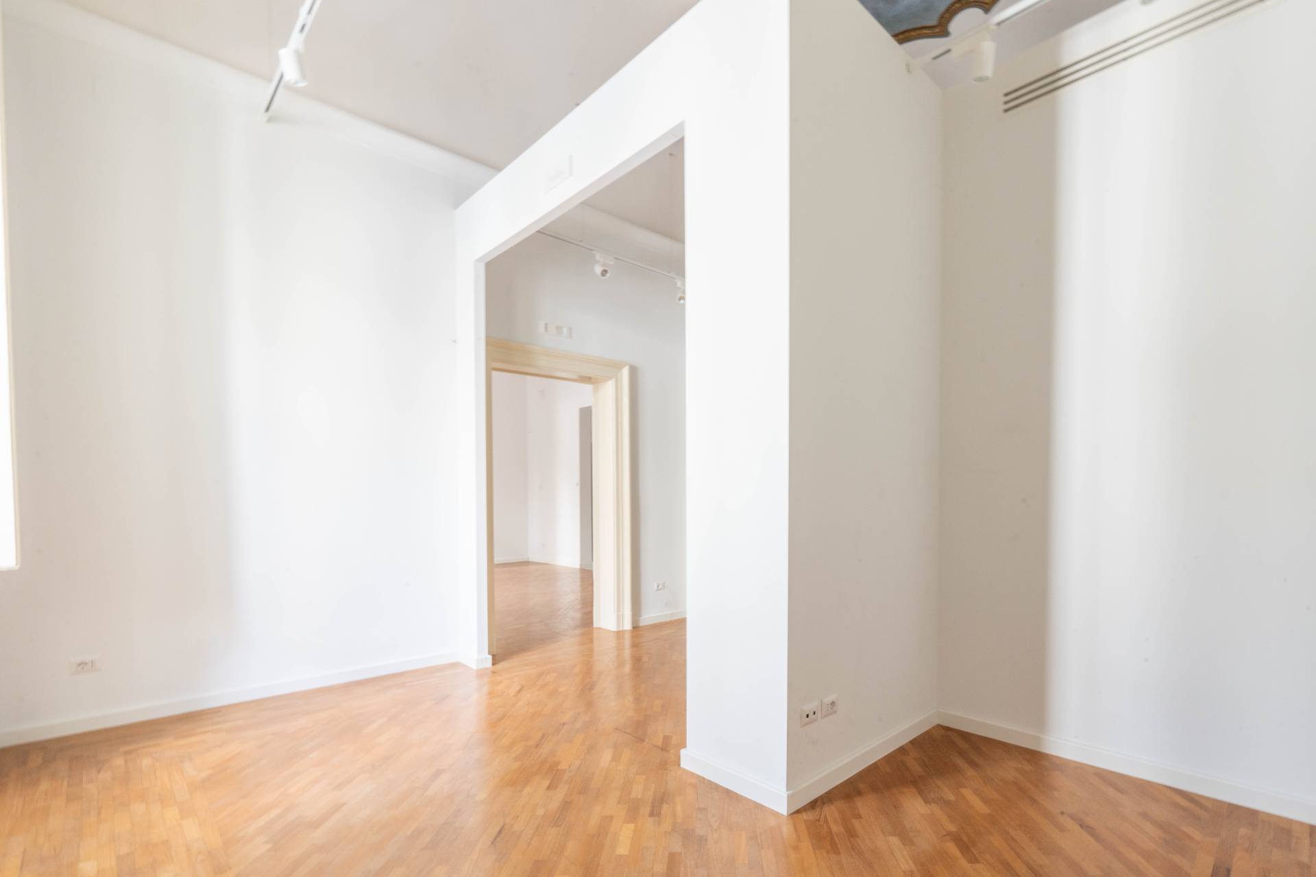 Piazza Anime / Corso Roma, Brindisi, Brindisi, 72100, IT, 8 Bedrooms Bedrooms, ,2 BathroomsBathrooms,Residential,For Sale,Piazza Anime / Corso Roma,1629554