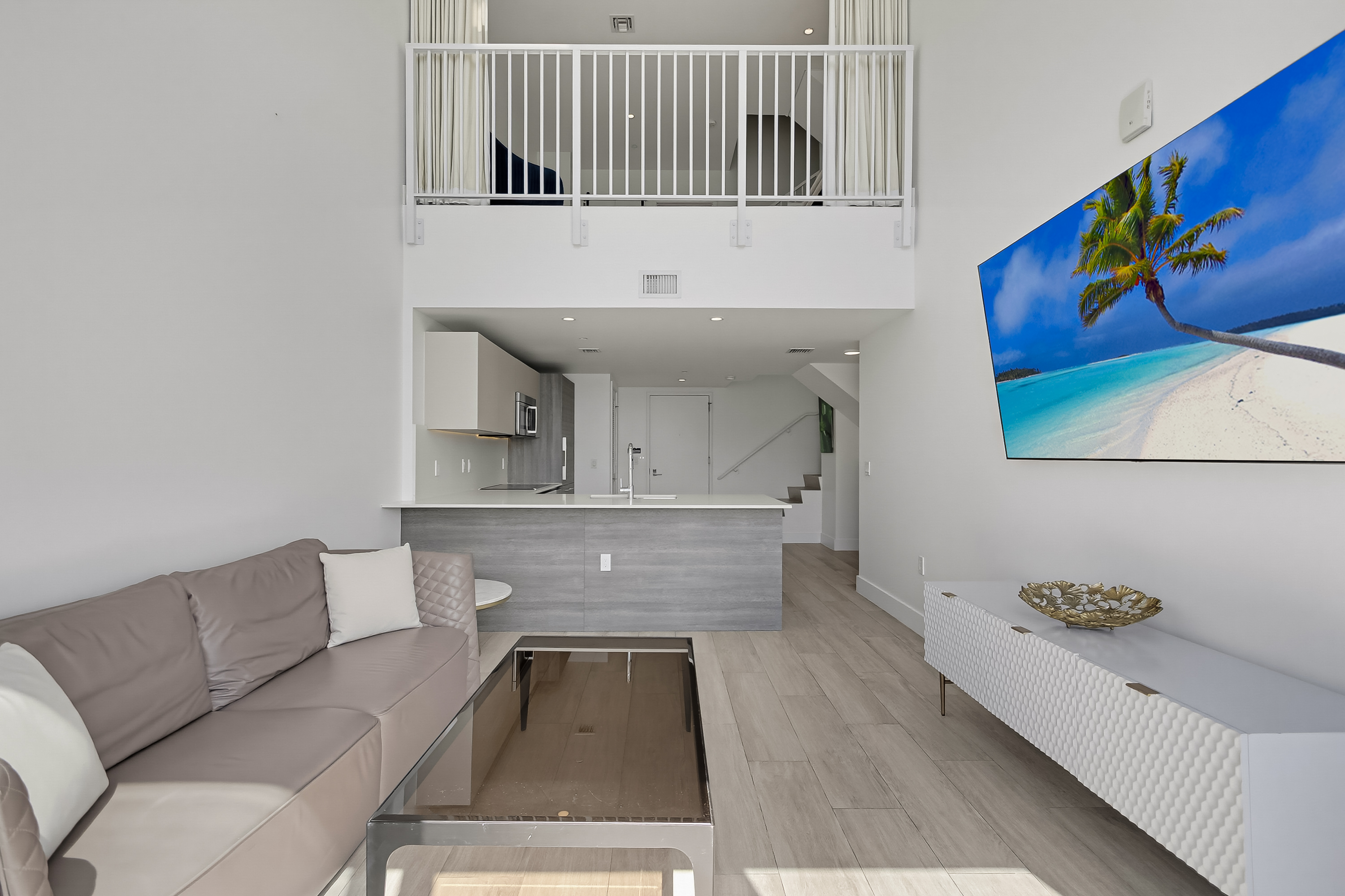  121 NE 34th St, Miami, FL, 33137 - 物件實景