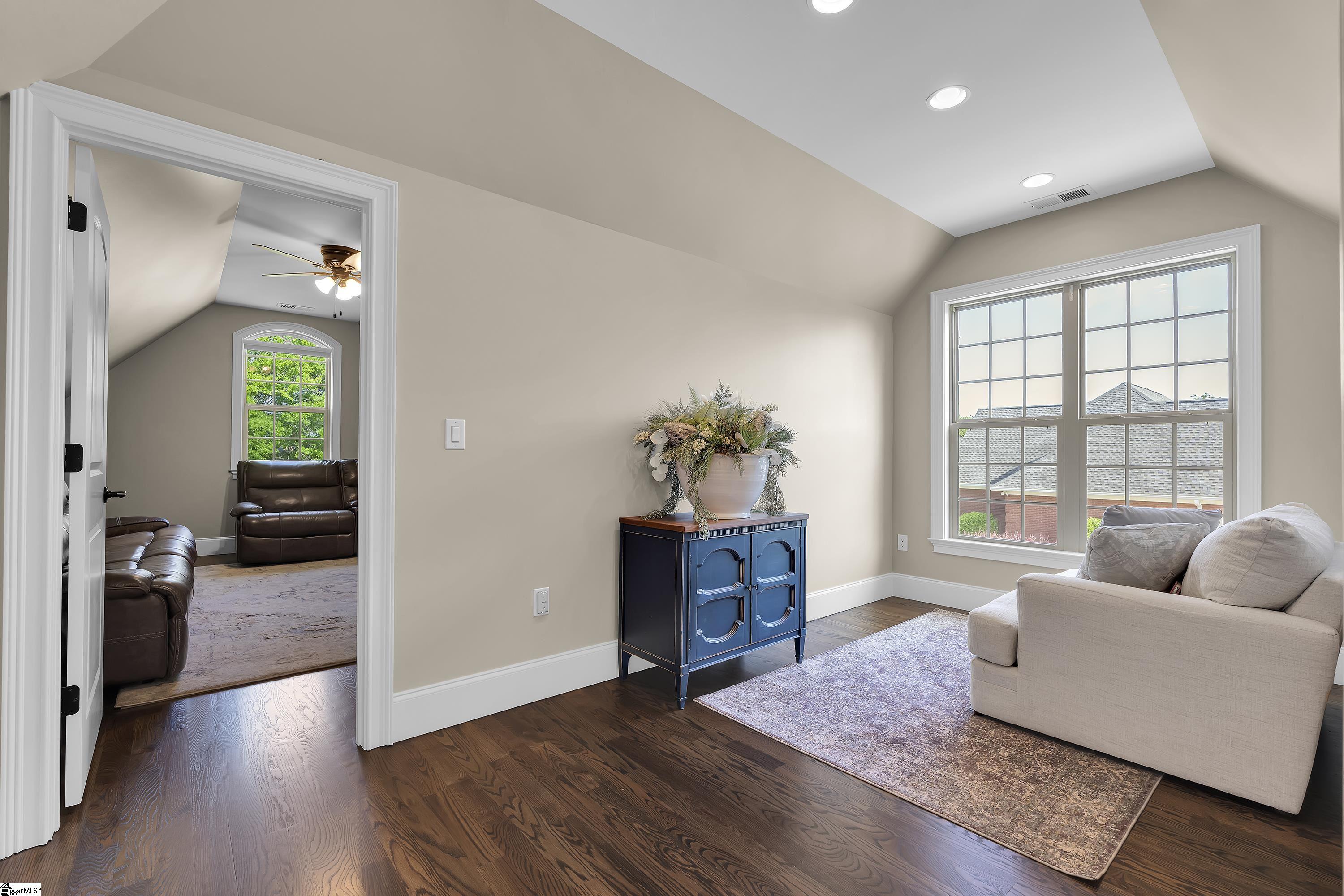 Campobello, South Carolina, 29322, United States, 4 Bedrooms Bedrooms, ,5 BathroomsBathrooms,Residential,For Sale,1827518