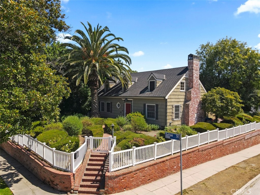 Sherman Oaks, California, 91403, United States, 4 Bedrooms Bedrooms, ,3 BathroomsBathrooms,Residential,For Sale,1848816