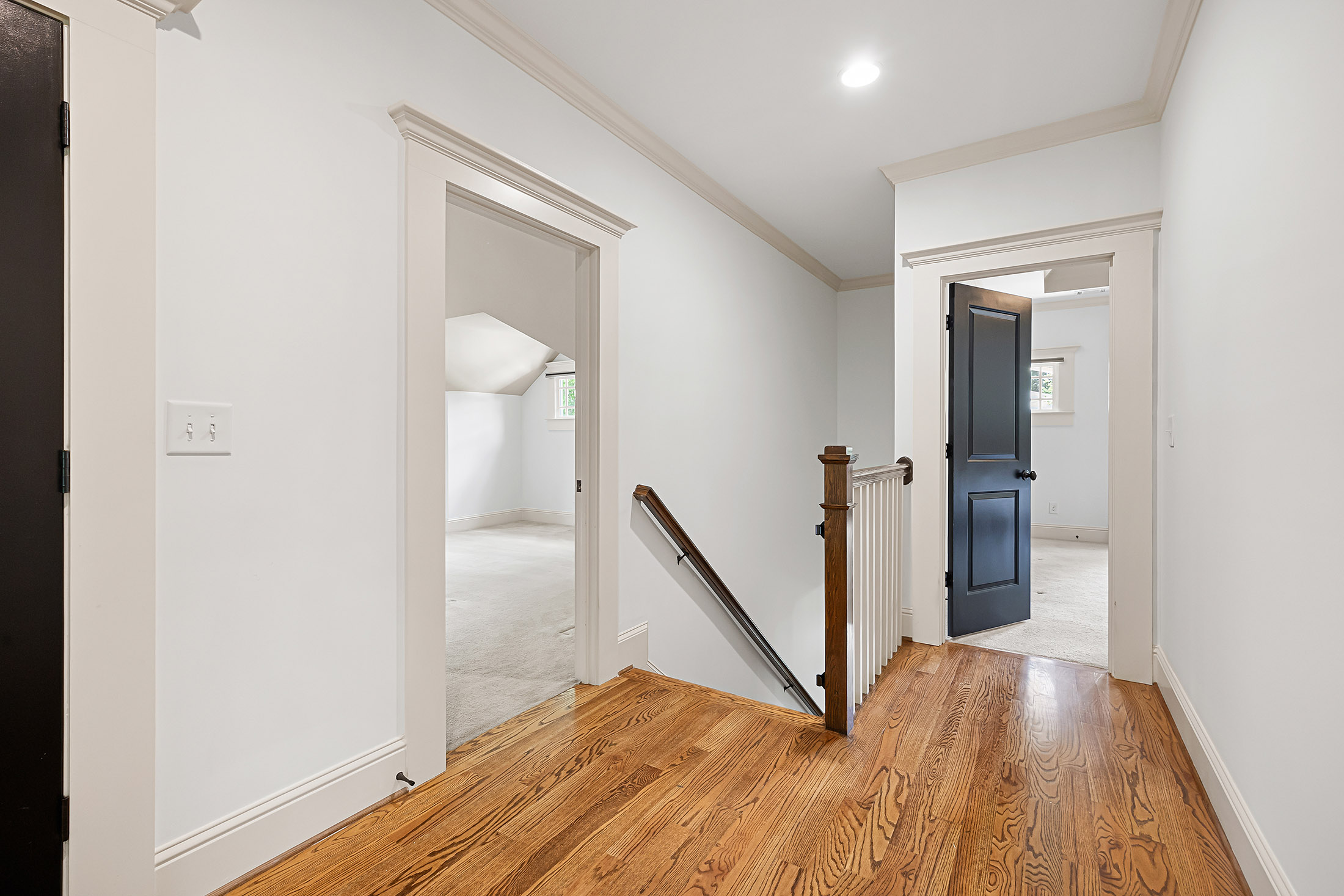  Spacious Living Meets Modern Convenience - 物件實景