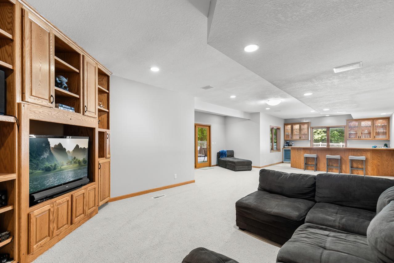 Chanhassen, Minnesota, 55317, United States, 5 Bedrooms Bedrooms, ,3 BathroomsBathrooms,Residential,For Sale,1926226