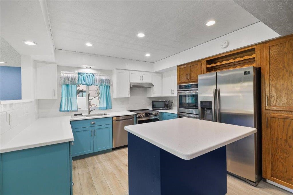 Spokane, Washington, 99208, United States, 6 Bedrooms Bedrooms, ,3 BathroomsBathrooms,Residential,For Sale,1993599