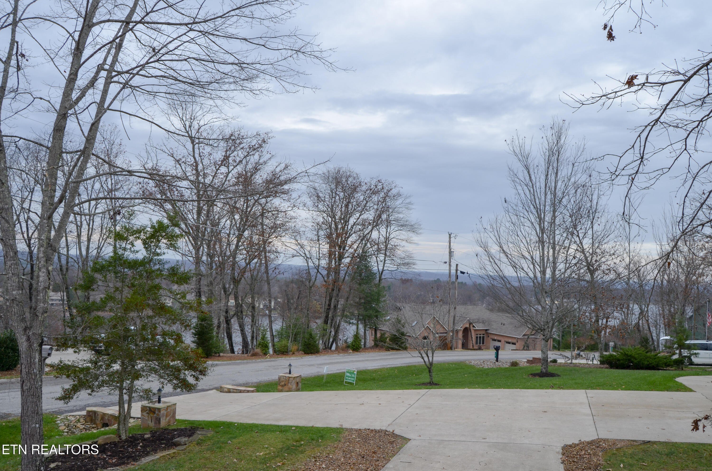 Crossville, Tennessee, 38558, United States, 3 Bedrooms Bedrooms, ,3 BathroomsBathrooms,Residential,For Sale,1998729