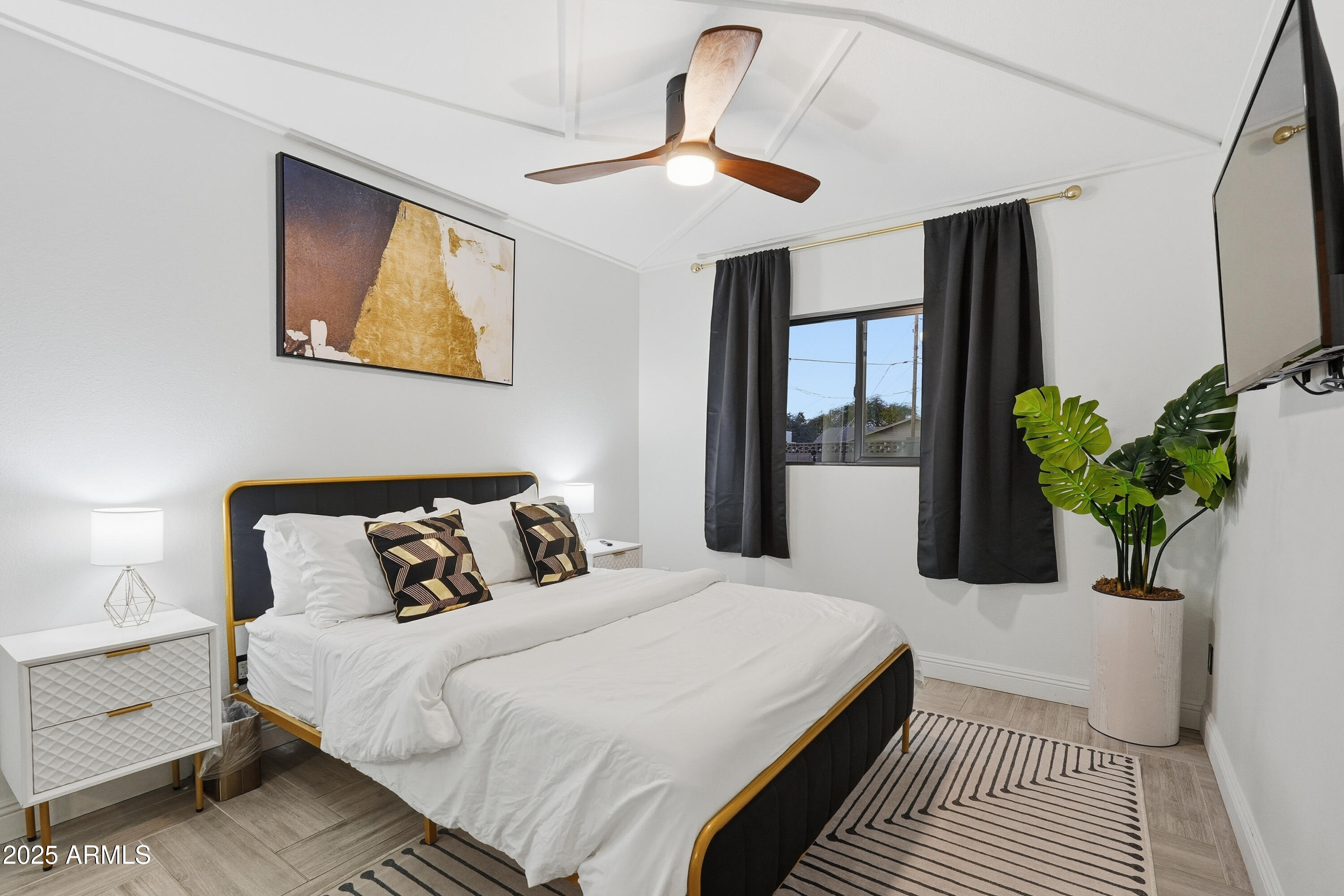 Scottsdale, Arizona, 85251, United States, 4 Bedrooms Bedrooms, ,2 BathroomsBathrooms,Residential,For Sale,2001861