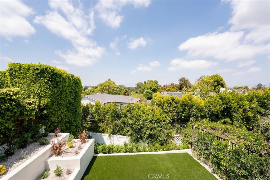 Sherman Oaks, California, 91423, United States, 4 Bedrooms Bedrooms, ,6 BathroomsBathrooms,Residential,For Sale,1960498