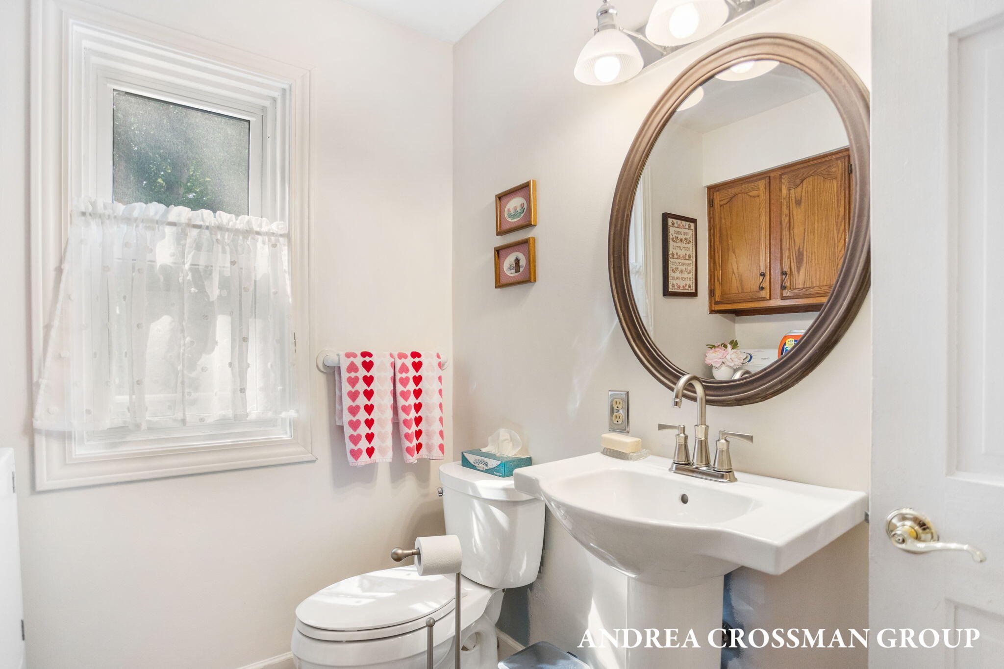 Holland, Michigan, 49424, United States, 5 Bedrooms Bedrooms, ,4 BathroomsBathrooms,Residential,For Sale,1947072