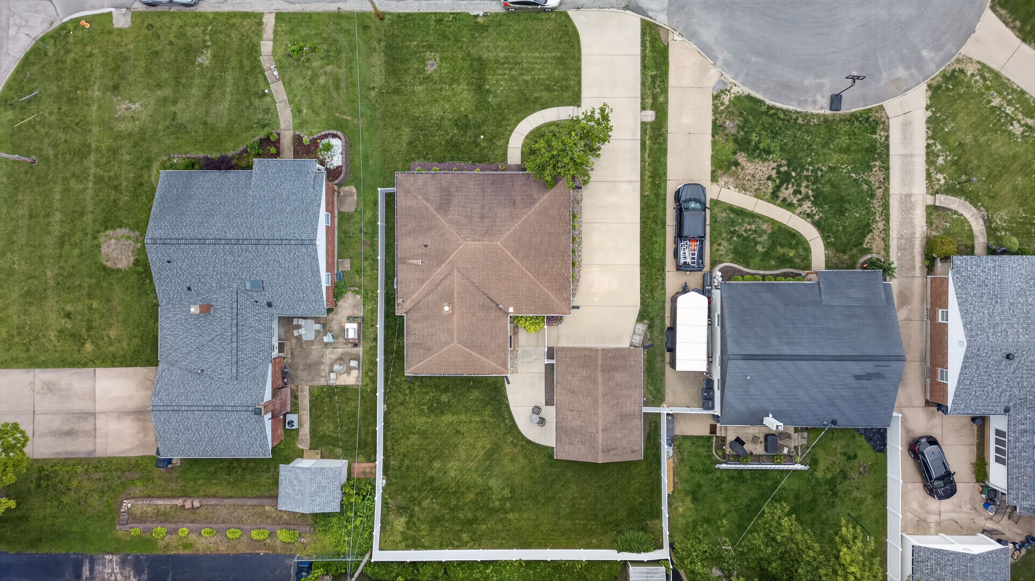  Charming Bright Ranch on a Tranquil Cul-de-Sac with Spacious Living Spaces - 物件實景