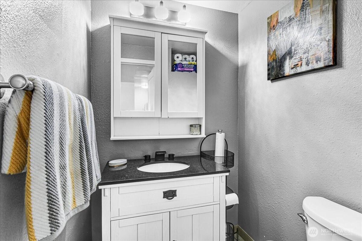 FEDERAL WAY, Washington, 98003, United States, 3 Bedrooms Bedrooms, ,3 BathroomsBathrooms,Residential,For Sale,1895483