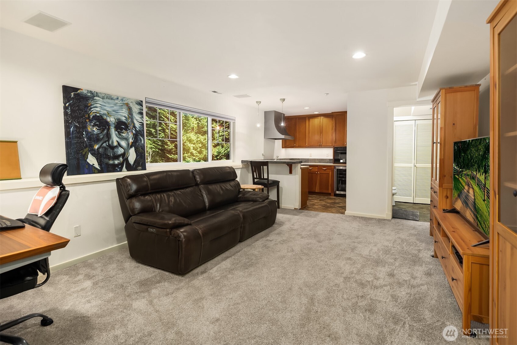 Woodinville, Washington, 98072, United States, 3 Bedrooms Bedrooms, ,3 BathroomsBathrooms,Residential,For Sale,1948007