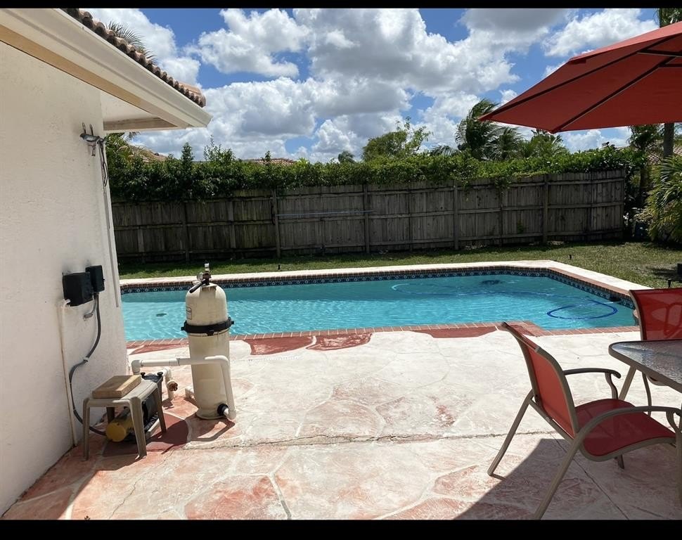 Coral Springs, Florida, 33071, United States, 3 Bedrooms Bedrooms, ,2 BathroomsBathrooms,Residential,For Sale,1973881