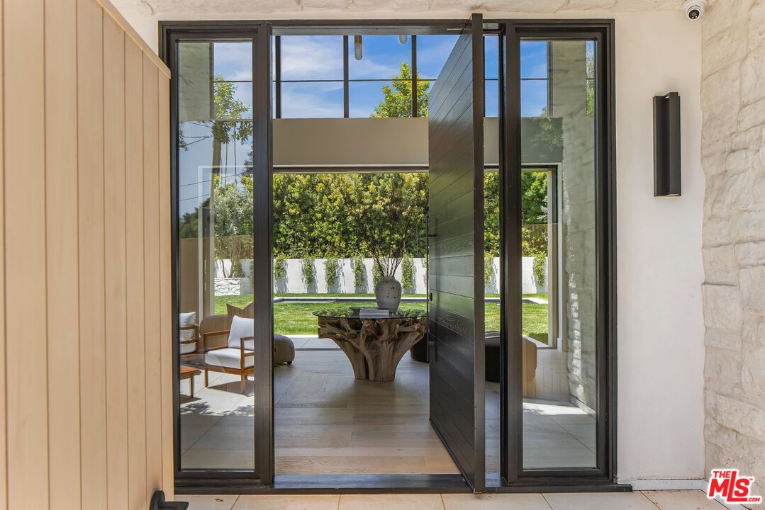 Los Angeles, California, 90049, United States, 5 Bedrooms Bedrooms, ,3 BathroomsBathrooms,Residential,For Sale,1839044