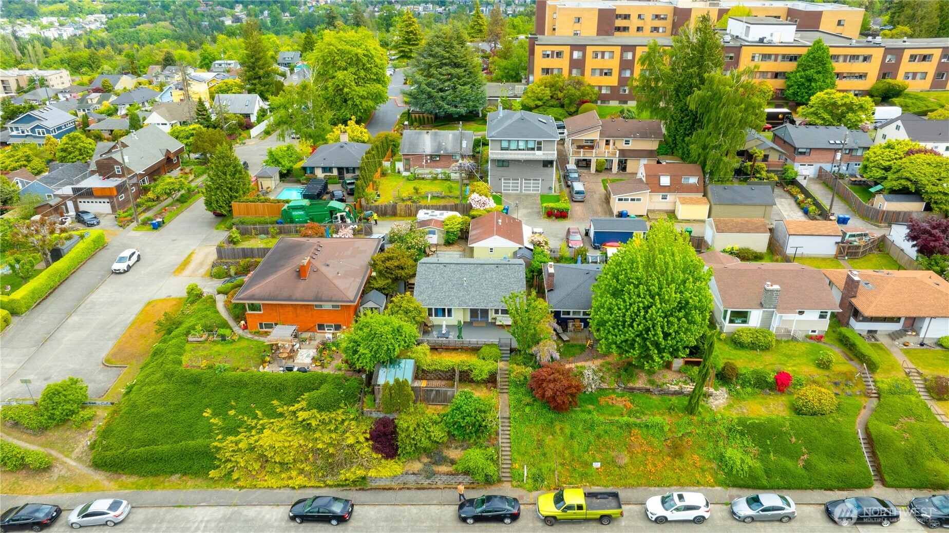 Seattle, Washington, 98126, United States, 4 Bedrooms Bedrooms, ,1 BathroomBathrooms,Residential,For Sale,1810627